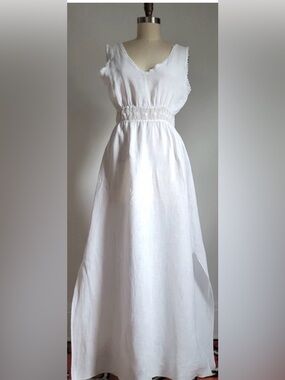 Women’s Italian made 100 % linen Terzo Millennio dress with Crochet Waist